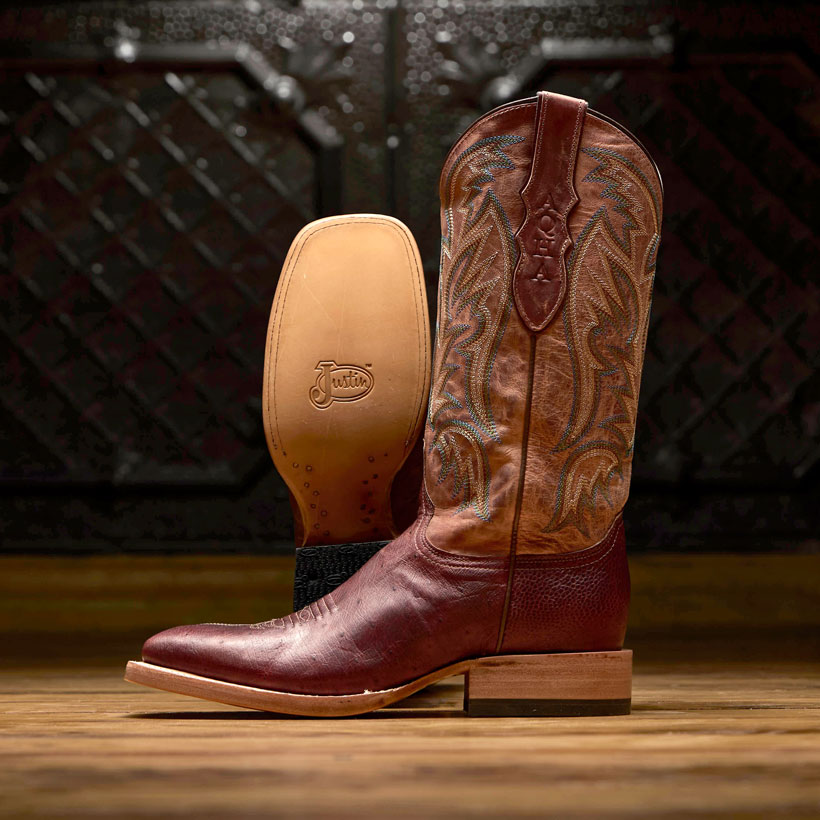 Men’s Three bars-smooth ostrich western boot in brown.